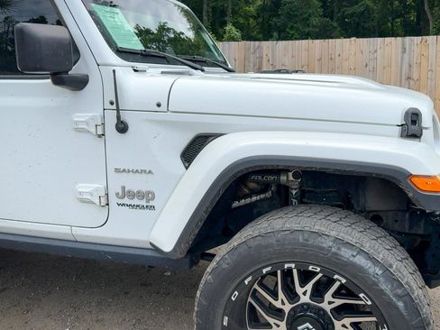 Used 2021 Jeep Wrangler Unlimited Sahara w/ Cold Weather Group AWD/4WD image 15
