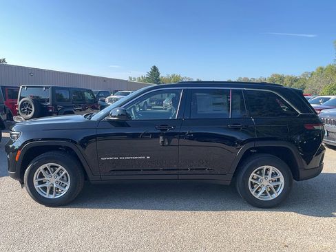 New 2025 Jeep Grand Cherokee Laredo X image 7