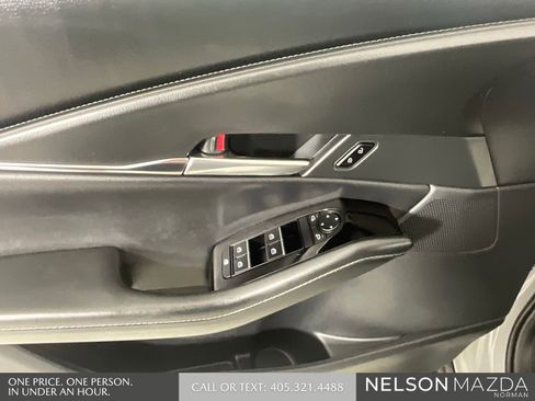 Certified 2025 MAZDA CX-30 AWD 2.5 S w/ Preferred Package image 17