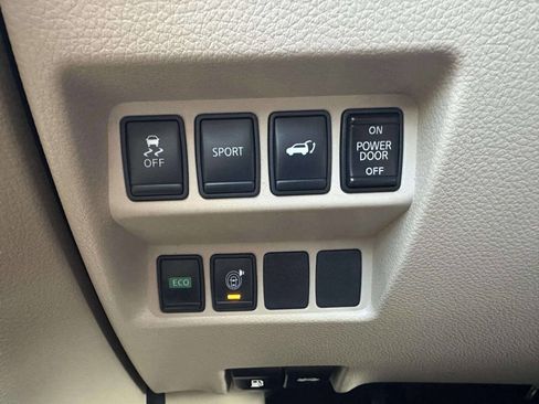 Used 2016 Nissan Rogue SV w/ SV Premium Package FWD image 28