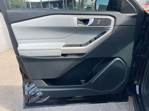 Used 2023 Ford Explorer XLT w/ Equipment Group 202A image 17