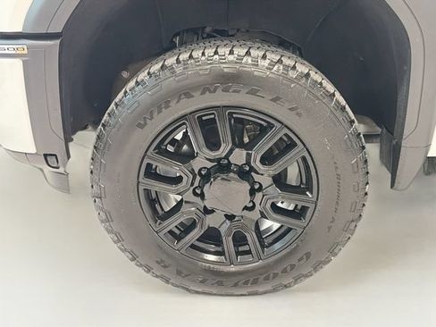Used 2024 GMC Sierra 3500 AT4 w/ AT4 Premium Plus Package AWD/4WD image 26