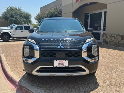 Used 2024 Mitsubishi Outlander SE AWD/4WD image 5