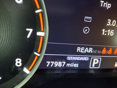 Used 2021 INFINITI QX50 Luxe w/ Appearance Package FWD image 11