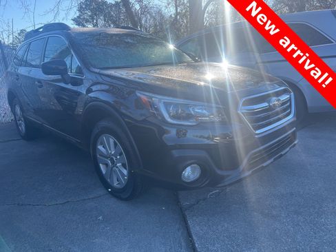 Used 2019 Subaru Outback 2.5i Premium image 2
