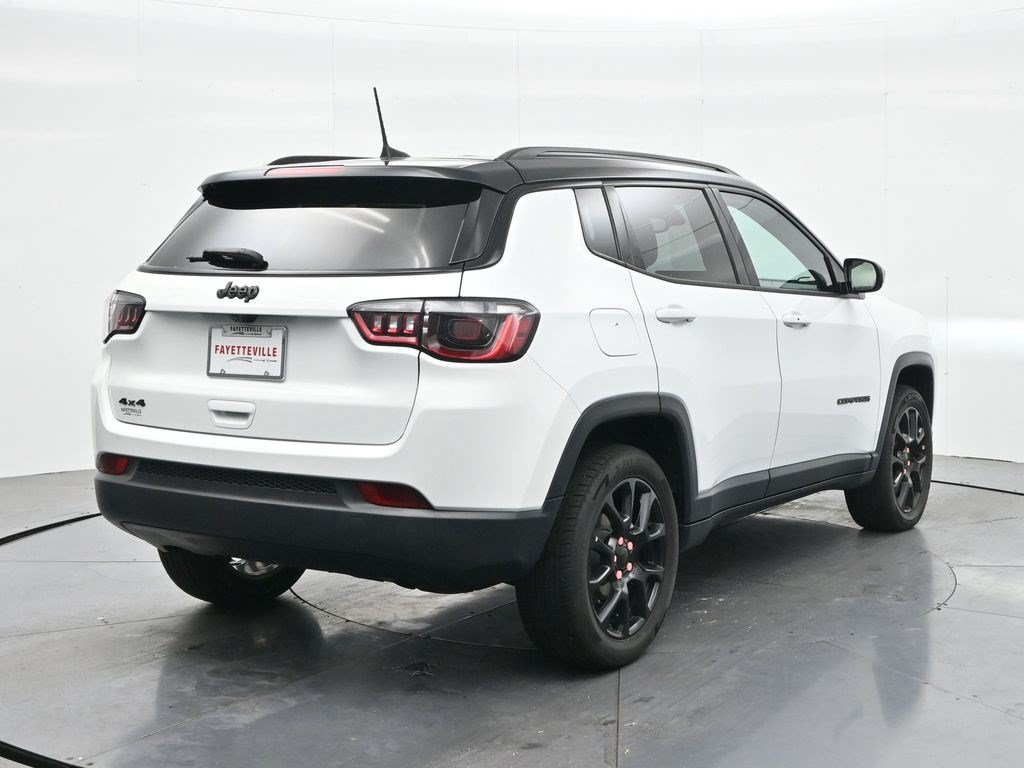 Used 2023 Jeep Compass Latitude AWD/4WD image 5
