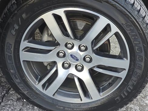 Used 2024 Ford Expedition Max Limited image 14