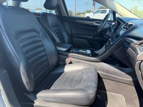 Used 2019 Ford Fusion SEL FWD image 14
