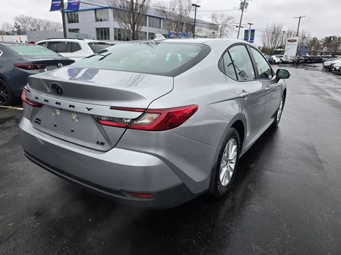 Used 2026 Toyota Camry LE w/ Convenience Package image 8