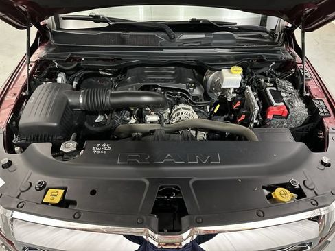 Used 2019 RAM 1500 Laramie AWD/4WD image 22