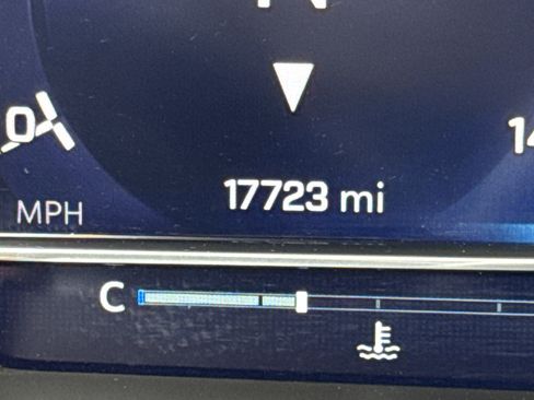 Used 2023 Chevrolet Silverado 1500 LT image 21