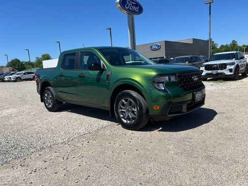 Used 2025 Ford Maverick XLT w/ XLT Luxury Package FWD image 2