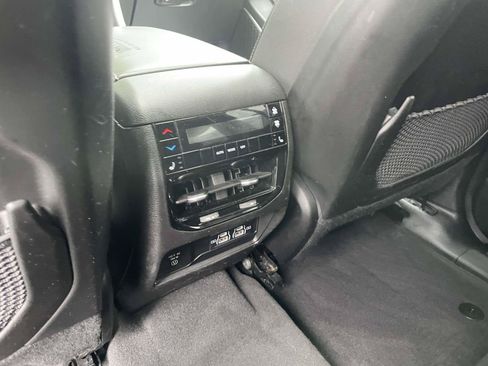 Used 2021 Jeep Grand Cherokee L Limited AWD/4WD image 14