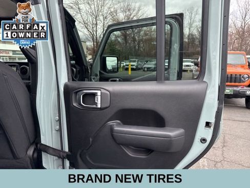 Used 2023 Jeep Wrangler Unlimited w/ Cold Weather Group image 37