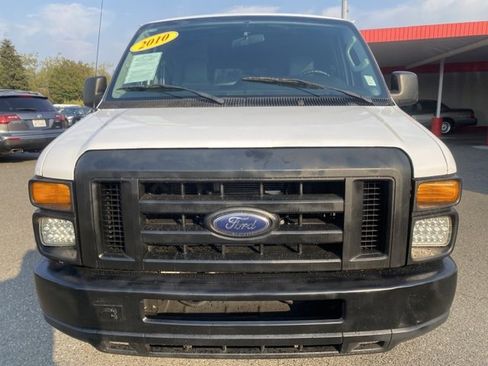 Used 2010 Ford E-250 and Econoline 250 image 2
