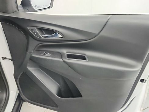 Used 2020 Chevrolet Equinox LT AWD/4WD image 25