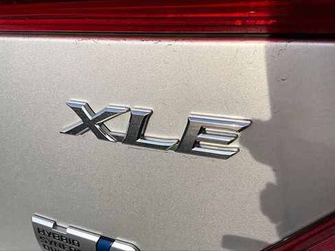 Used 2013 Toyota Camry LE image 7