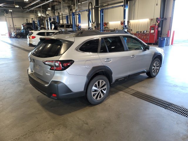 Used 2025 Subaru Outback Premium w/ Popular Package #1A AWD/4WD image 7