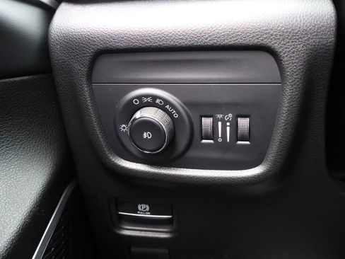 New 2026 Jeep Grand Cherokee L Limited w/ Trailer Tow Package image 33