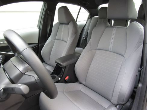 Certified 2025 Toyota Corolla SE FWD image 11