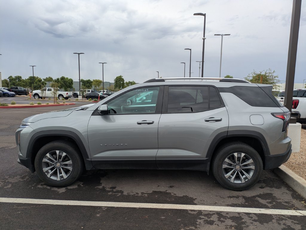 Used 2025 Chevrolet Equinox LT w/ Convenience Package II AWD/4WD image 5