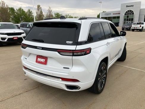 Certified 2022 Jeep Grand Cherokee Overland w/ Advanced Protech Group III AWD/4WD image 8