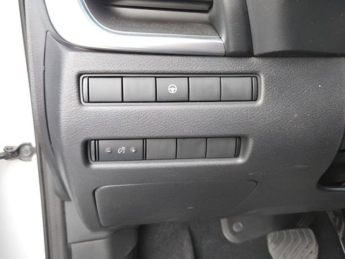 Used 2022 Nissan Rogue SV image 20