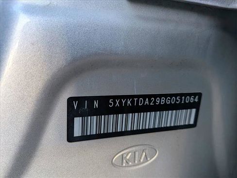 Used 2011 Kia Sorento LX image 23