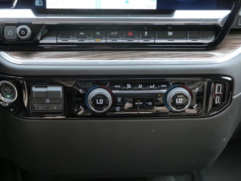 Used 2026 Chevrolet Silverado 1500 LT w/ Protection Package AWD/4WD image 9