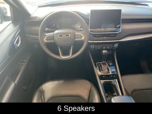Used 2025 Jeep Compass Trailhawk AWD/4WD image 4