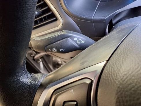 Used 2022 Ford Edge Titanium AWD/4WD image 12