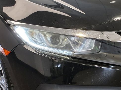 Used 2018 Honda Civic EX-L image 6