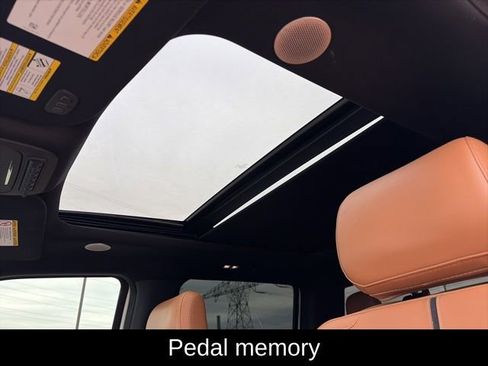 Used 2024 Ford F450 Platinum w/ FX4 Off-Road Package image 10