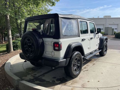 Used 2022 Jeep Wrangler Unlimited Sport AWD/4WD image 10