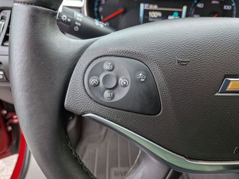 Used 2015 Chevrolet Impala LT FWD image 16
