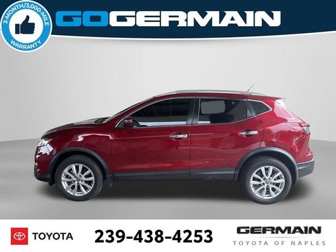 Used 2020 Nissan Rogue Sport SV w/ Technology Package FWD image 2