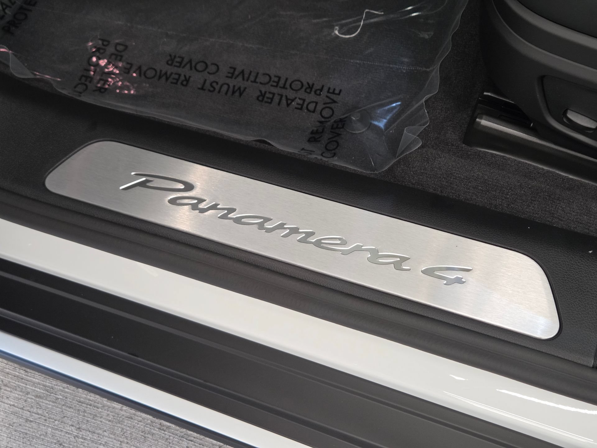 New 2026 Porsche Panamera 4 AWD/4WD image 17