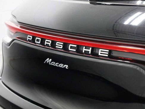 Certified 2023 Porsche Macan Turbo image 8