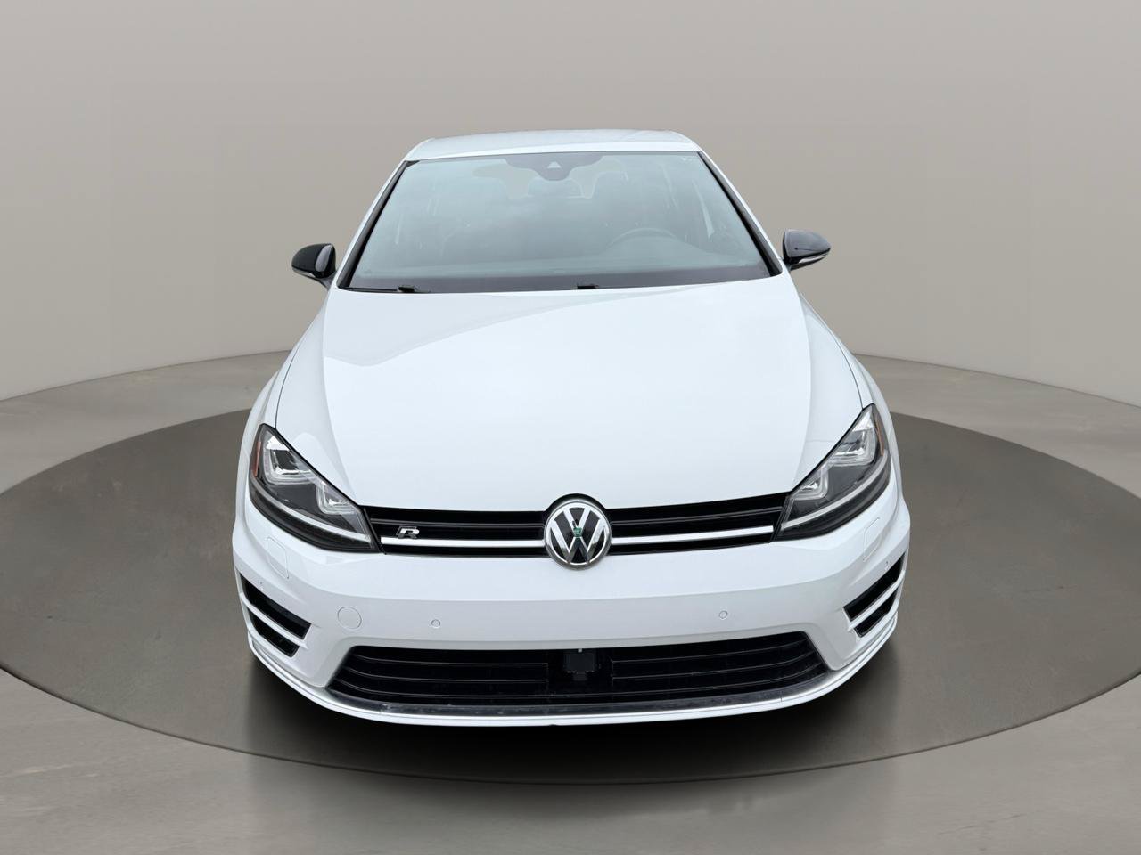Used 2017 Volkswagen Golf R 4-Door AWD/4WD image 9