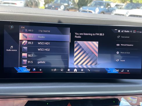 Used 2023 BMW 760i xDrive AWD/4WD image 23