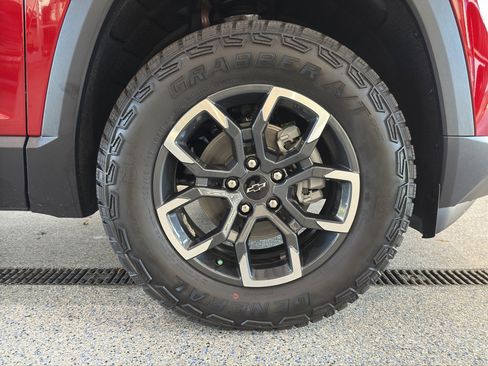 New 2026 Chevrolet Equinox ACTIV w/ Safety and Technology Package image 33