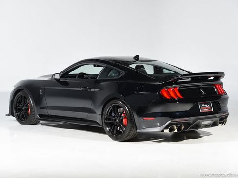 Used 2020 Ford Mustang Shelby GT500 w/ Technology Package RWD image 4
