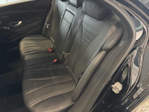 Used 2019 Mercedes-Benz S 560 4MATIC Sedan image 38