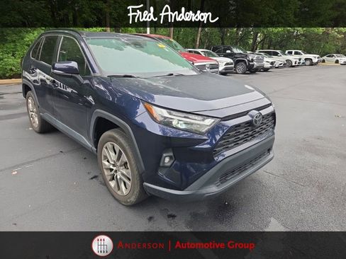Used 2023 Toyota RAV4 XLE Premium FWD image 10
