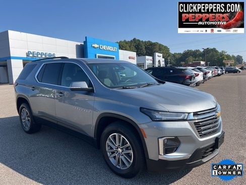 Used 2023 Chevrolet Traverse LT image 8