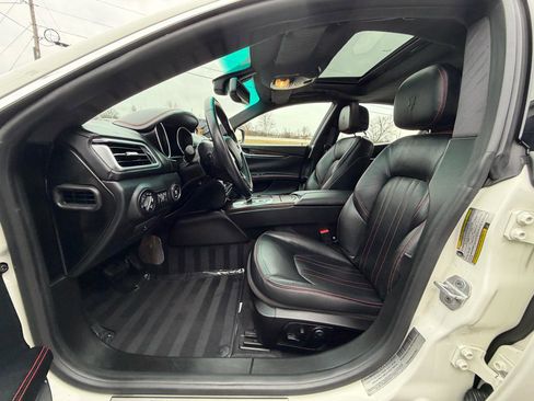 Used 2016 Maserati Ghibli S image 11