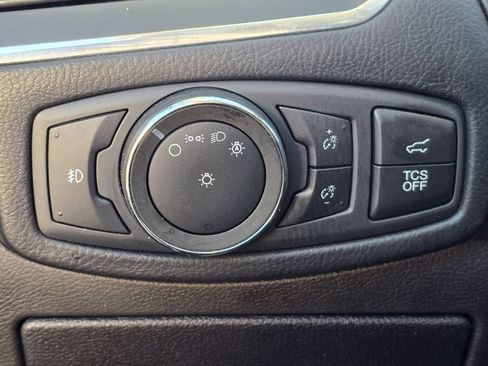 Used 2020 Ford Edge Titanium w/ Equipment Group 301A image 18