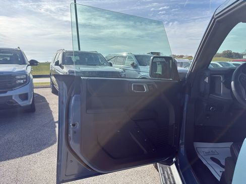 New 2025 Ford Bronco Outer Banks image 16