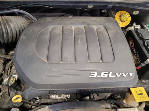 Used 2017 Dodge Grand Caravan GT image 30