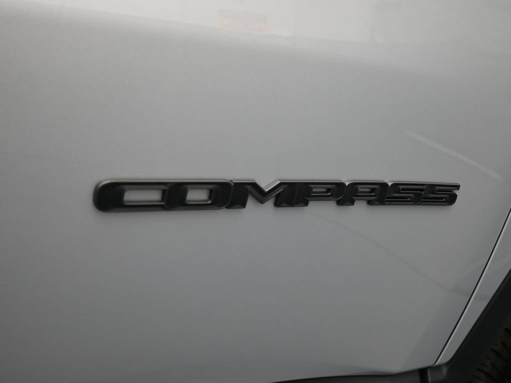 New 2026 Jeep Compass Latitude AWD/4WD image 33